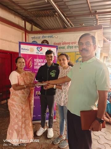 Payment Of Fees At Vidhyadeep Student Lucky